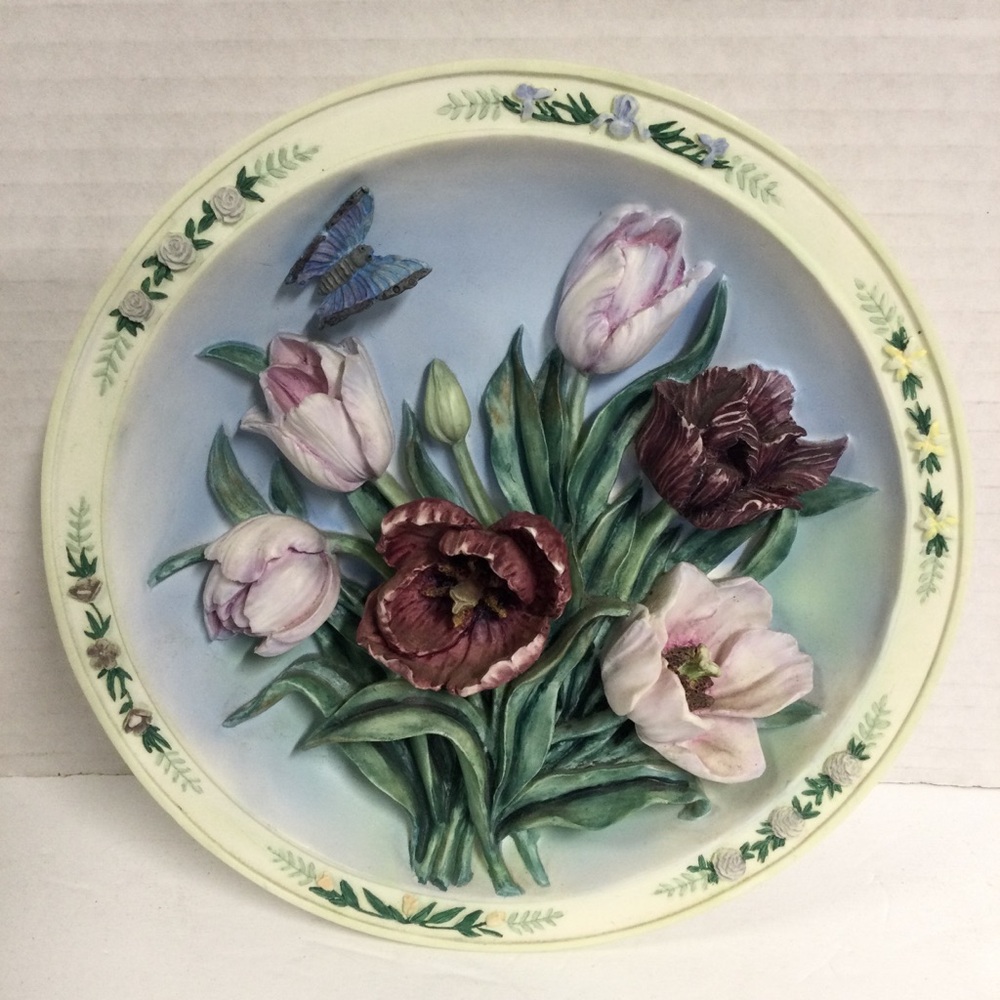 VTG Lena Liu’s The Tulip Garden Bradford Exchange 3D Plate, 5th Issue